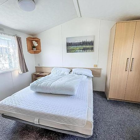 6 Berth Staycation Caravan Nearby Clacton-On-Sea In Essex Ref 26254E 外观 照片